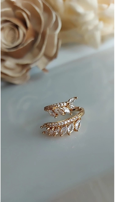 Taşlı Sarmal Yüzük Taşlı Sarmal Yüzük