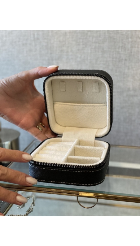 Siyah Takı Çantası