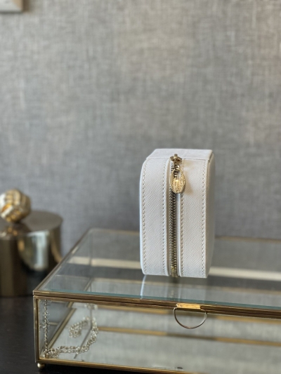 Beyaz Takı Çantası 2