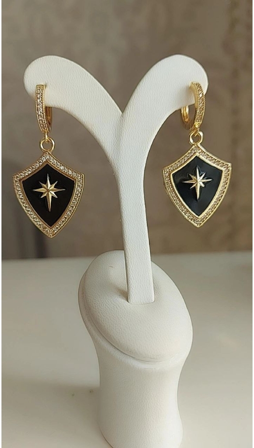 Bella Siyah Yıldız Küpe