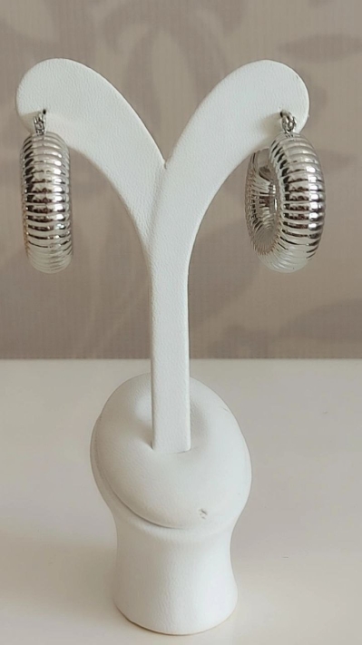 Bella Tırtıklı Bombeli Silver Küpe 2