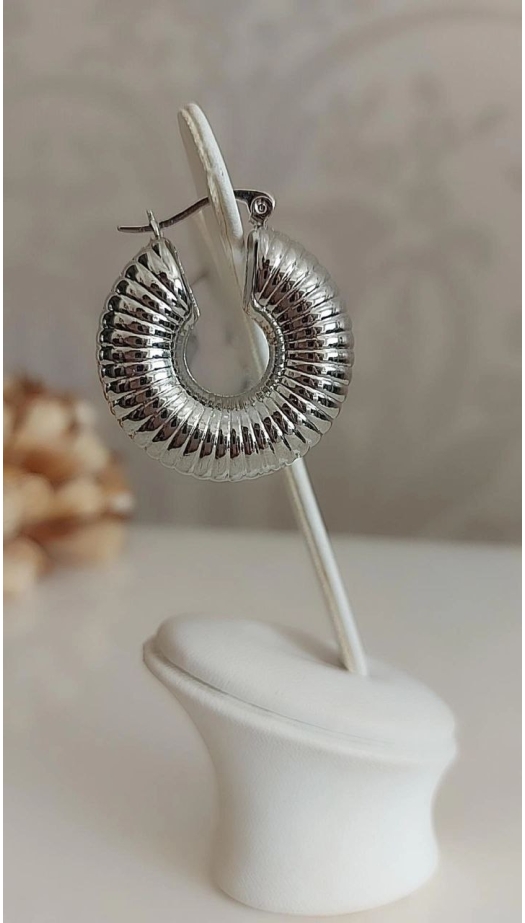 Bella Tırtıklı Bombeli Silver Küpe