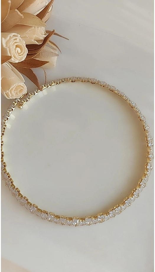 Sara Beyaz Taşlı Cooker Kolye