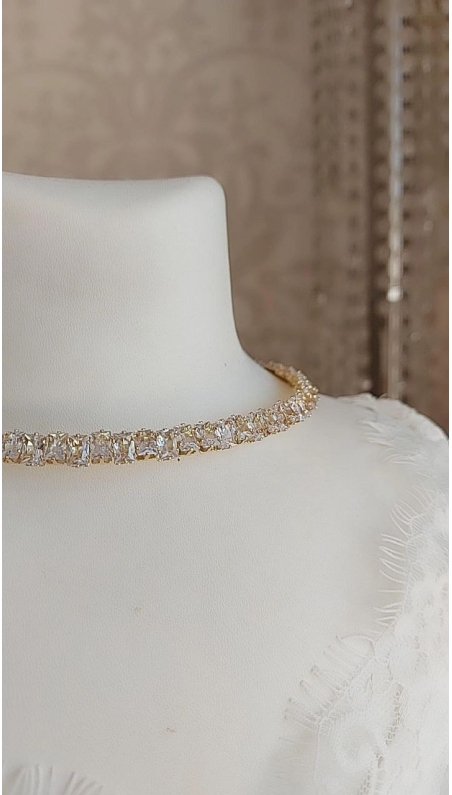 Sara Beyaz Taşlı Cooker Kolye