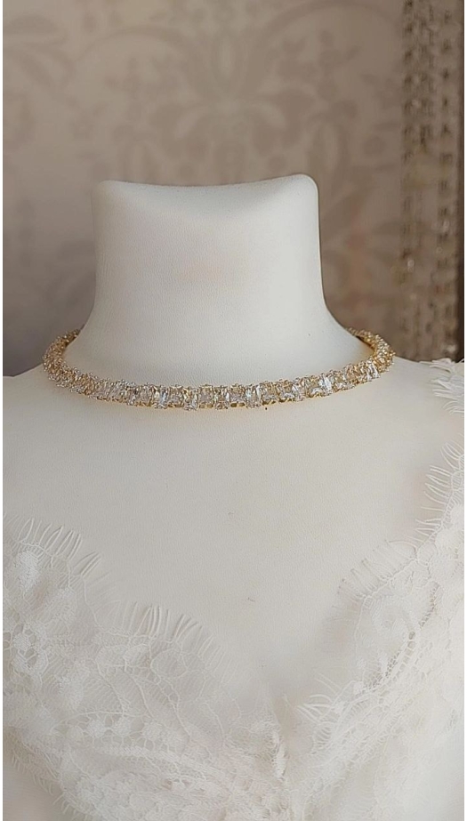 Sara Beyaz Taşlı Cooker Kolye