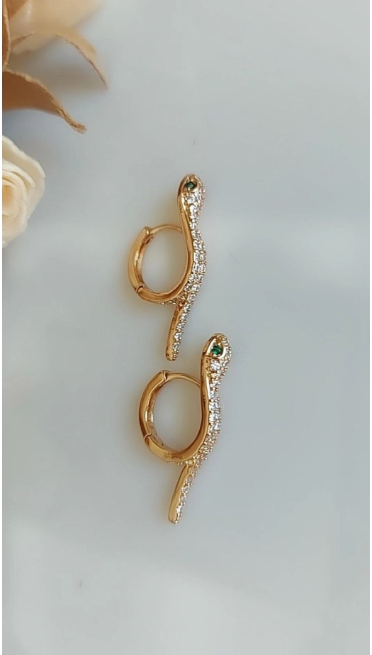 Yeşil Taş Marka Küpe