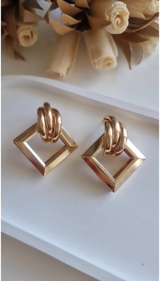 Gold Yeni Model Küpe