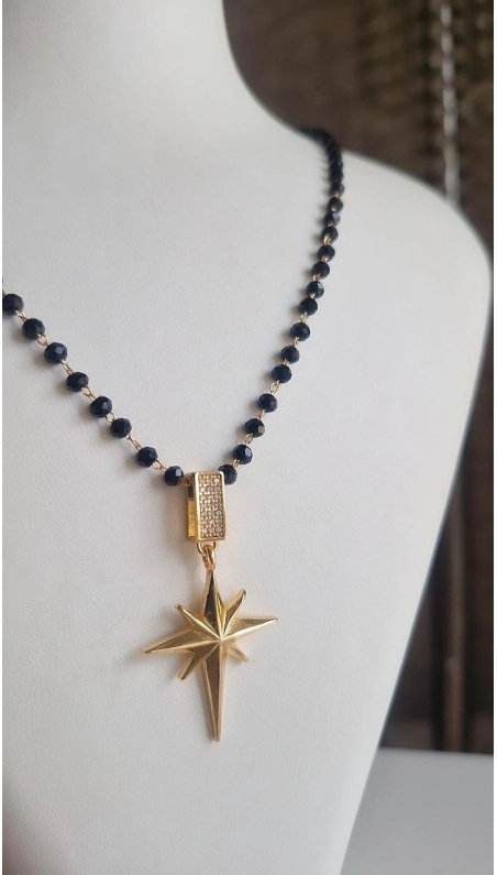 Sera Siyah Boncuklu Yıldız Kolye