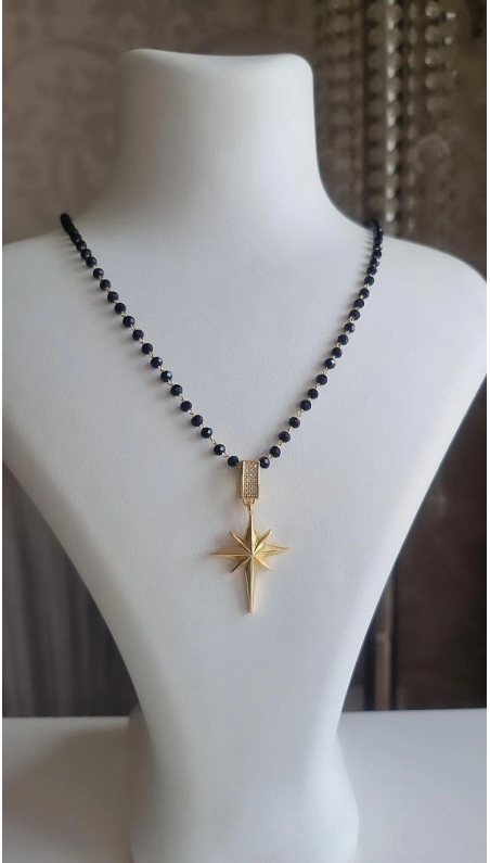 Sera Siyah Boncuklu Yıldız Kolye
