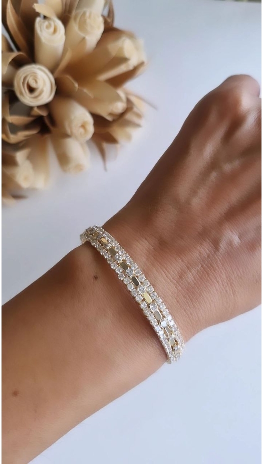 Özel Seri Taşlı Kelepçe