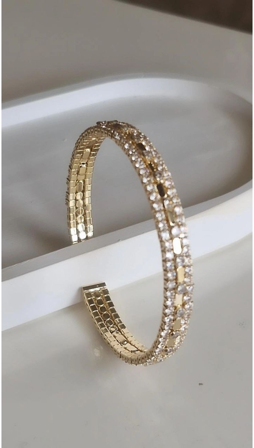 Özel Seri Taşlı Kelepçe