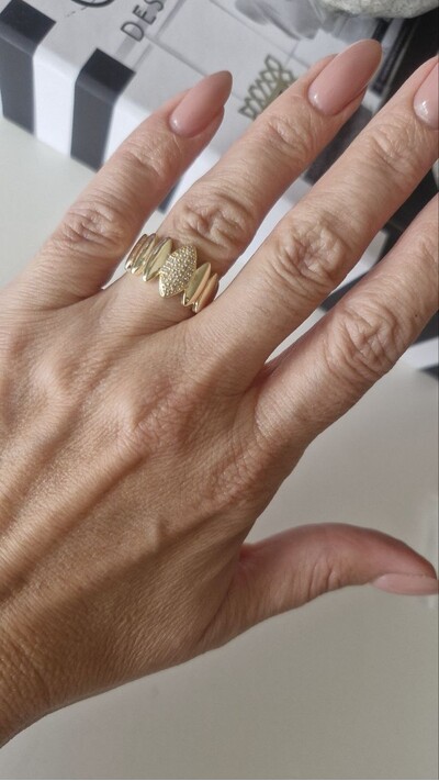 Bella Gold Taşlı Yüzük