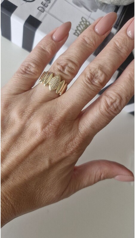 Bella Gold Taşlı Yüzük