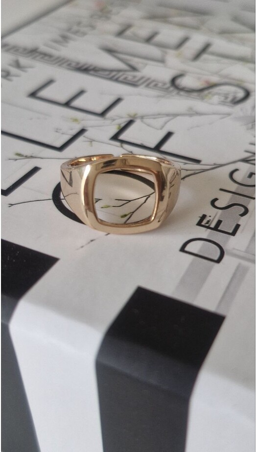 Minimal Kare Yüzük