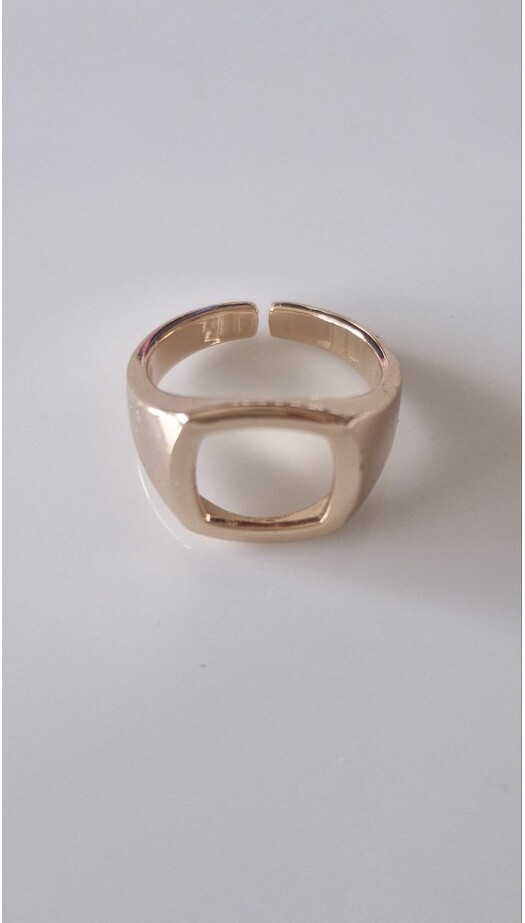 Minimal Kare Yüzük