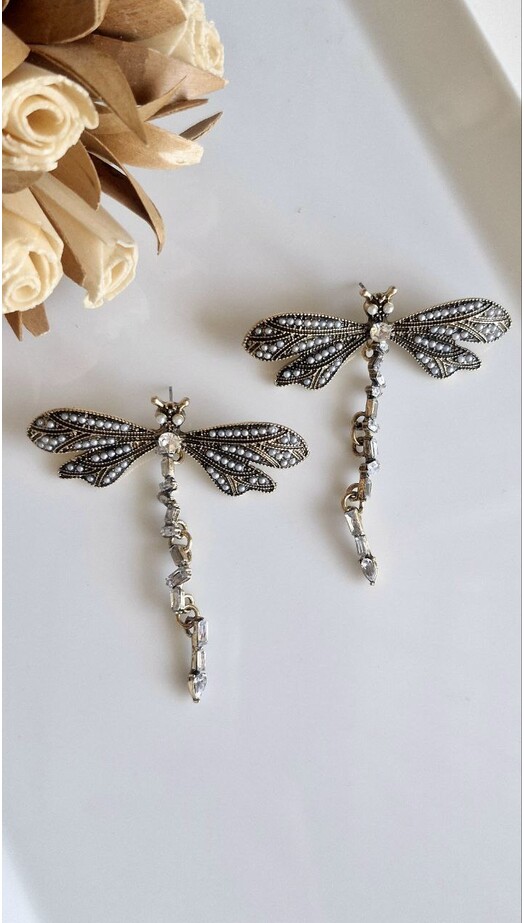 Kanat Işıltısı Küpe