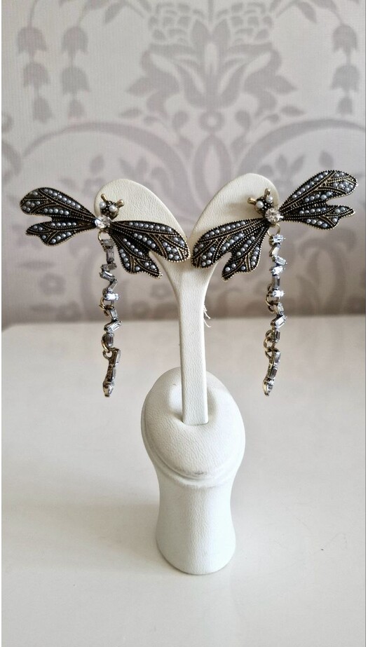 Kanat Işıltısı Küpe