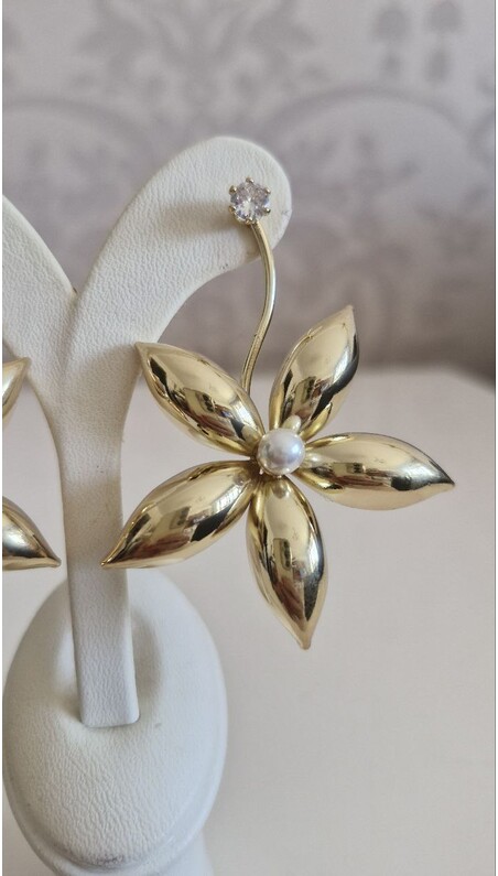 İncili Çiçek Küpe