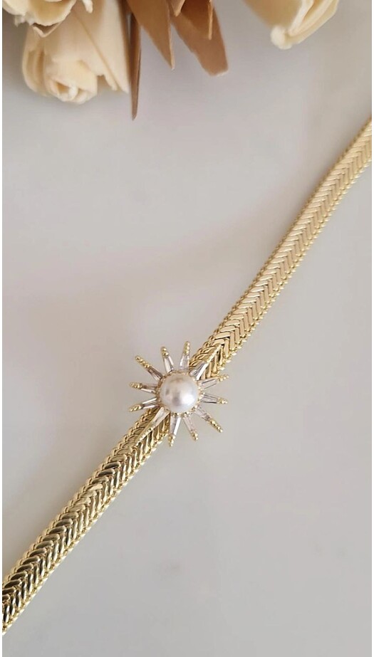 İnci Güneşi Kolye