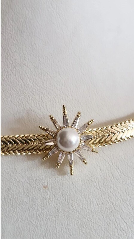İnci Güneşi Kolye